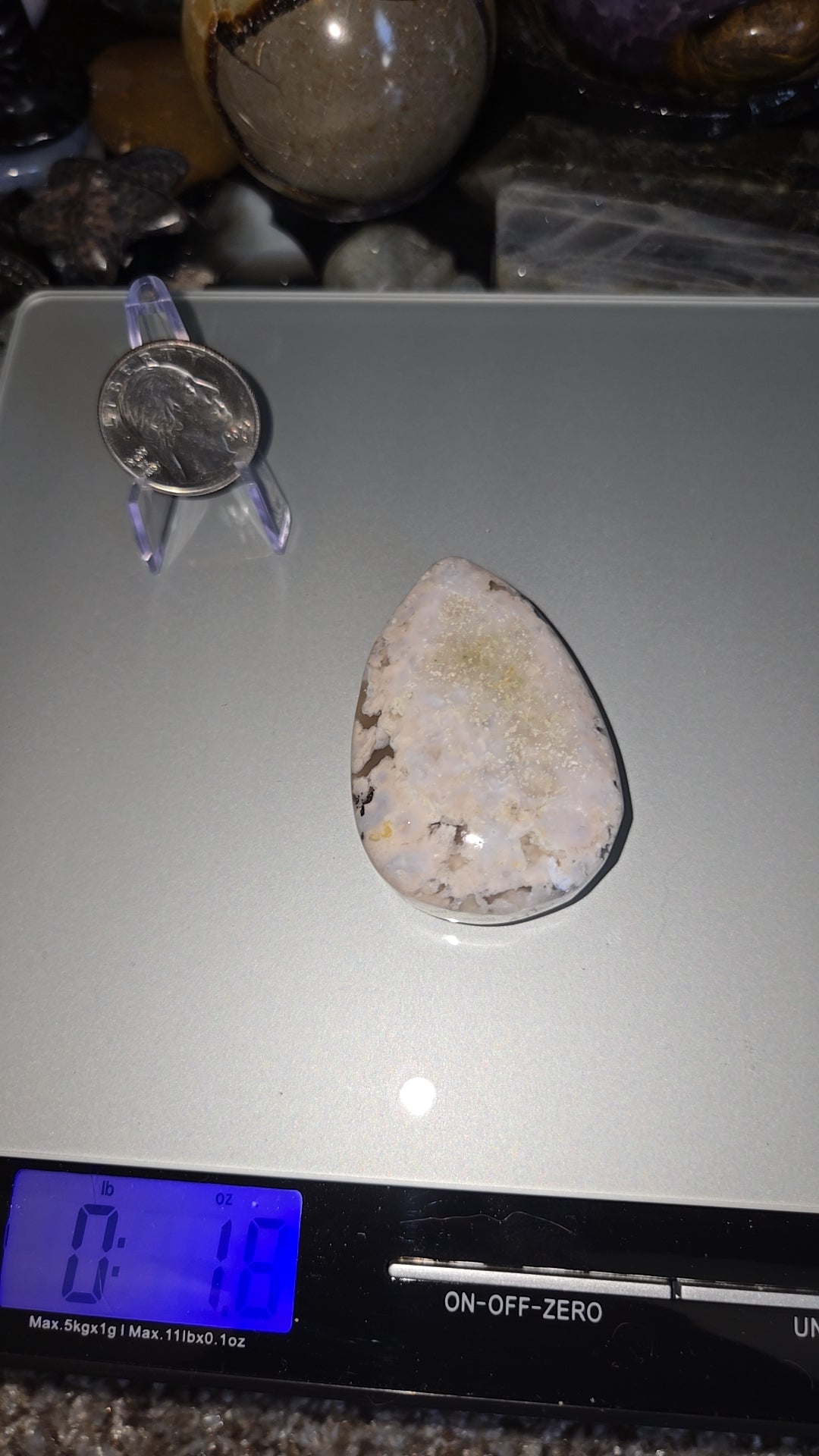 Flower Agate Teardrop carving