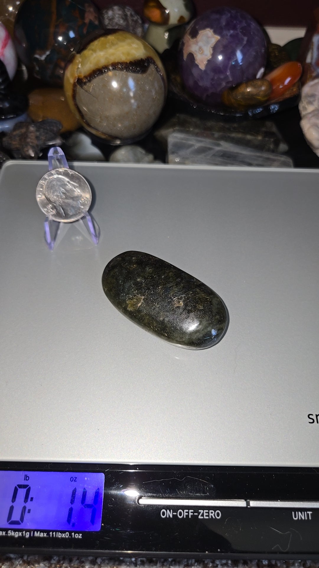 HQ Labradorite Long Palmstone