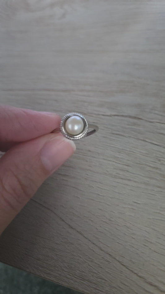 Freshwater pearl adjustable ring