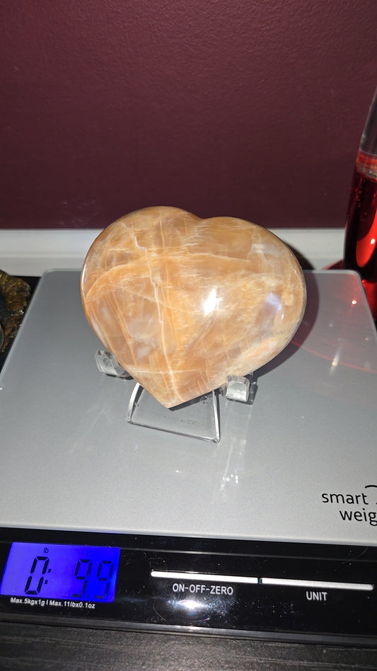 Flashy Peach Moonstone Puffy Heart Carving