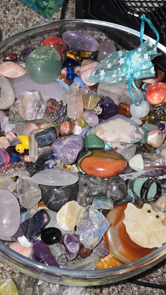 Crystal confetti scoop
