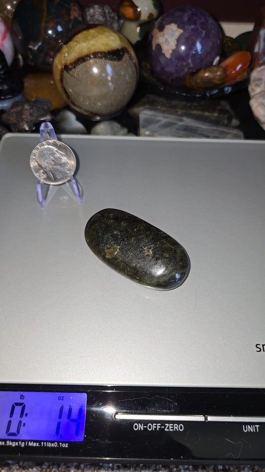 HQ Labradorite Long Palmstone